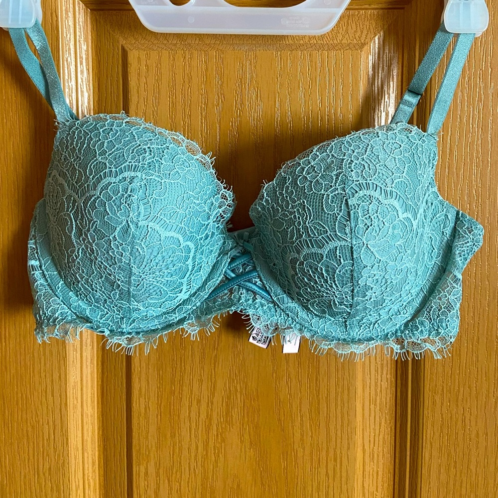 VICTORIA SECRET Dream Angel Lace Bra